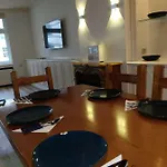 Avi Burgplatz דיסלדורף