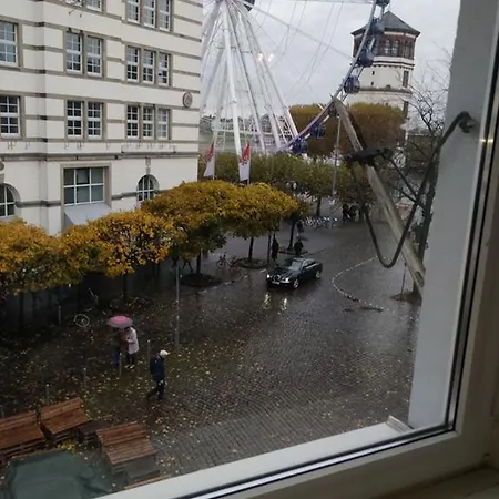 Avi Burgplatz Апартаменты Дюссельдорф