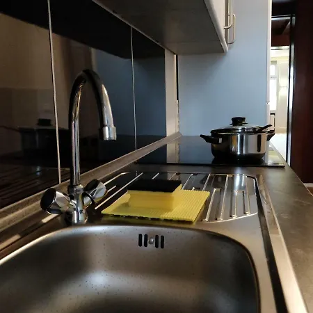 Apartment Avi Burgplatz Düsseldorf