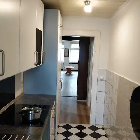 Avi Burgplatz Апартаменты Дюссельдорф