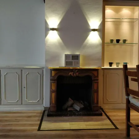 Апартаменты Avi Burgplatz Дюссельдорф