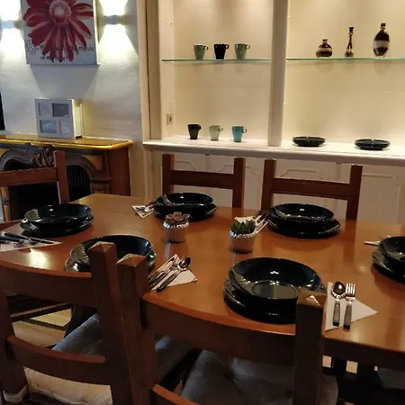 Avi Burgplatz Апартаменты *