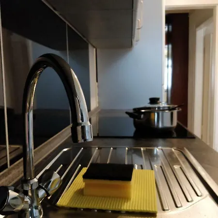 Апартаменты Avi Burgplatz *