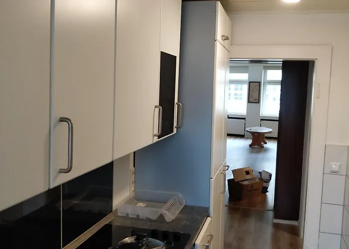 Avi Burgplatz Düsseldorf