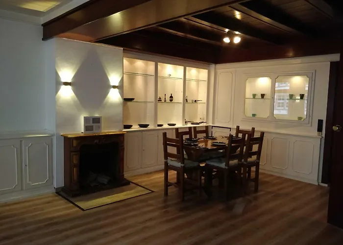 Avi Burgplatz Apartmán *