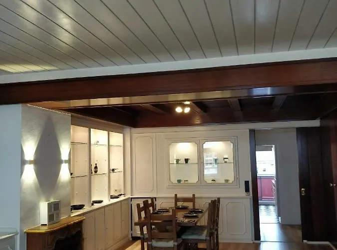 Avi Burgplatz * Düsseldorf