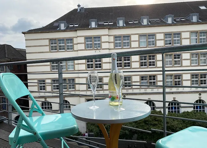 Avi Burgplatz *