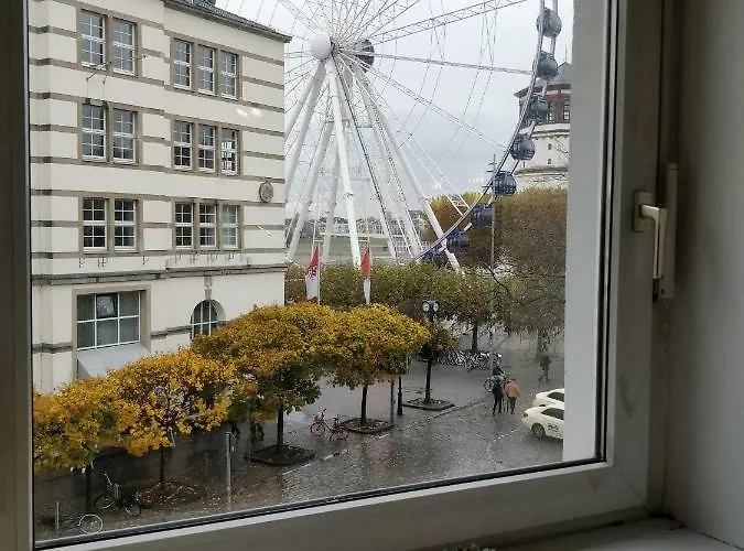Avi Burgplatz